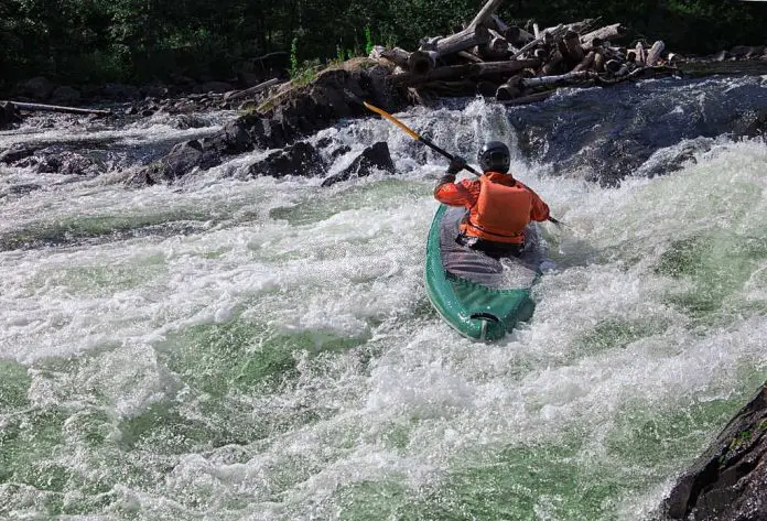 how to read a river for kayaking how to read a river for kayaking