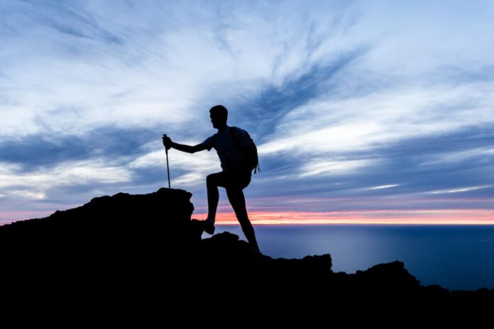 how to dress for overnight hiking how to dress for overnight hiking